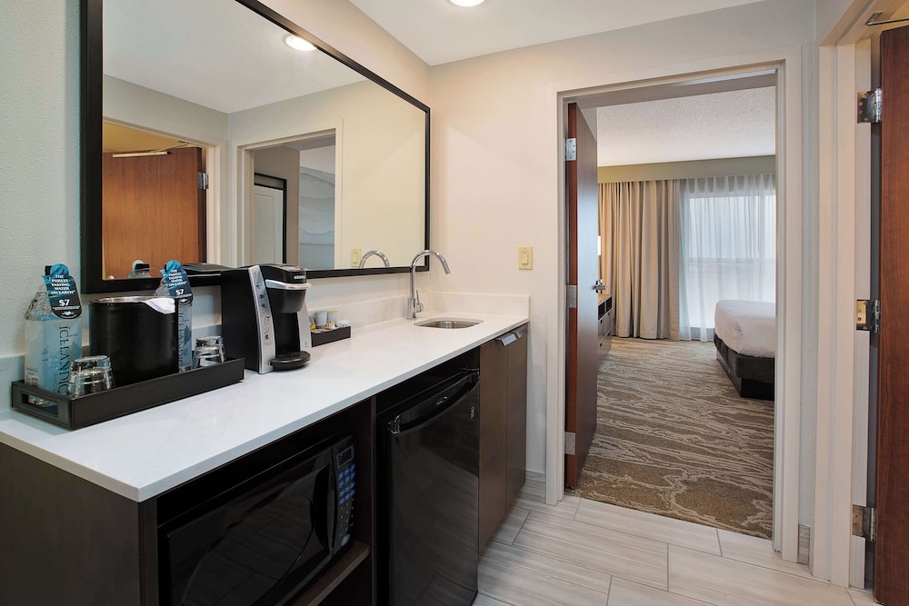 Embassy Suites by Hilton San Marcos Hotel Conference Center - photo 13