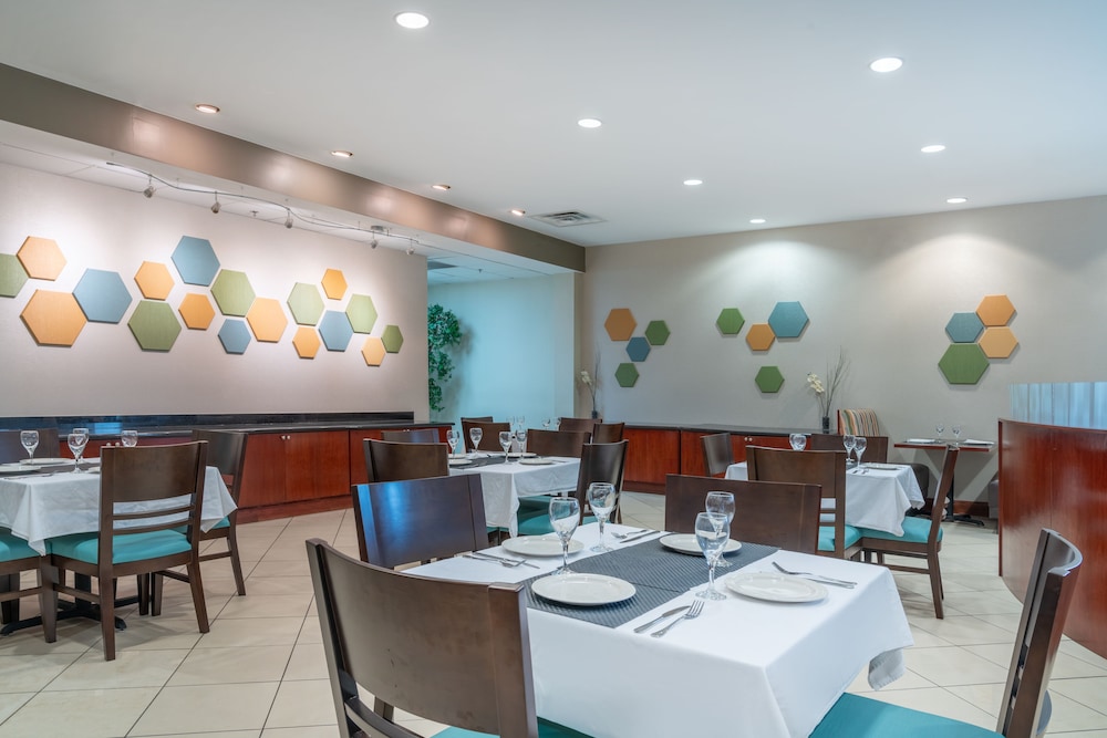 Holiday Inn Manassas Battlefield by IHG - photo 24