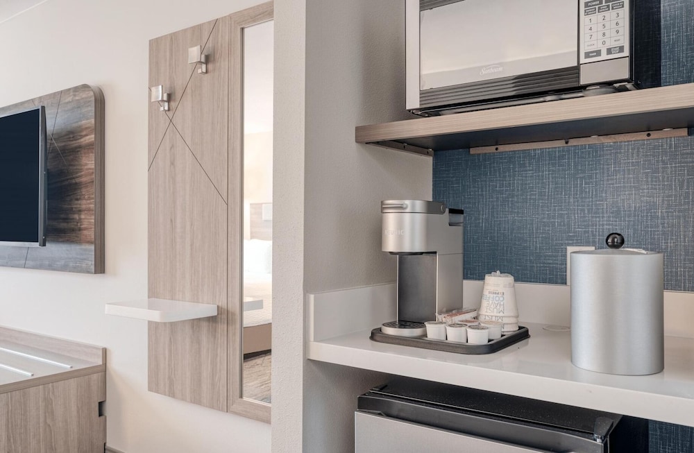 Holiday Inn Express Federal Way Seattle South by IHG - photo 9