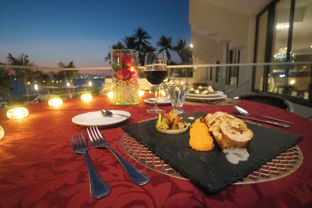 Couples dining