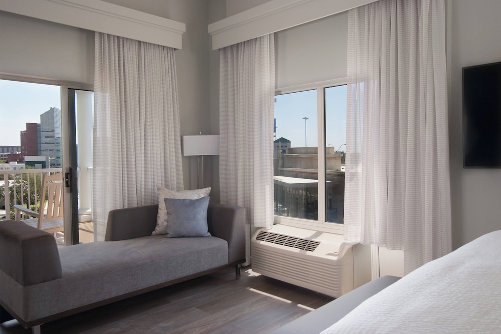 Courtyard Charleston Waterfront by Marriott - photo 8
