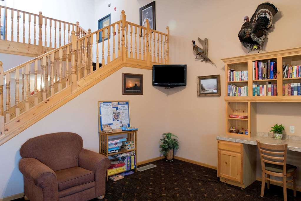 AmericInn by Wyndham Belle Fourche - photo 3
