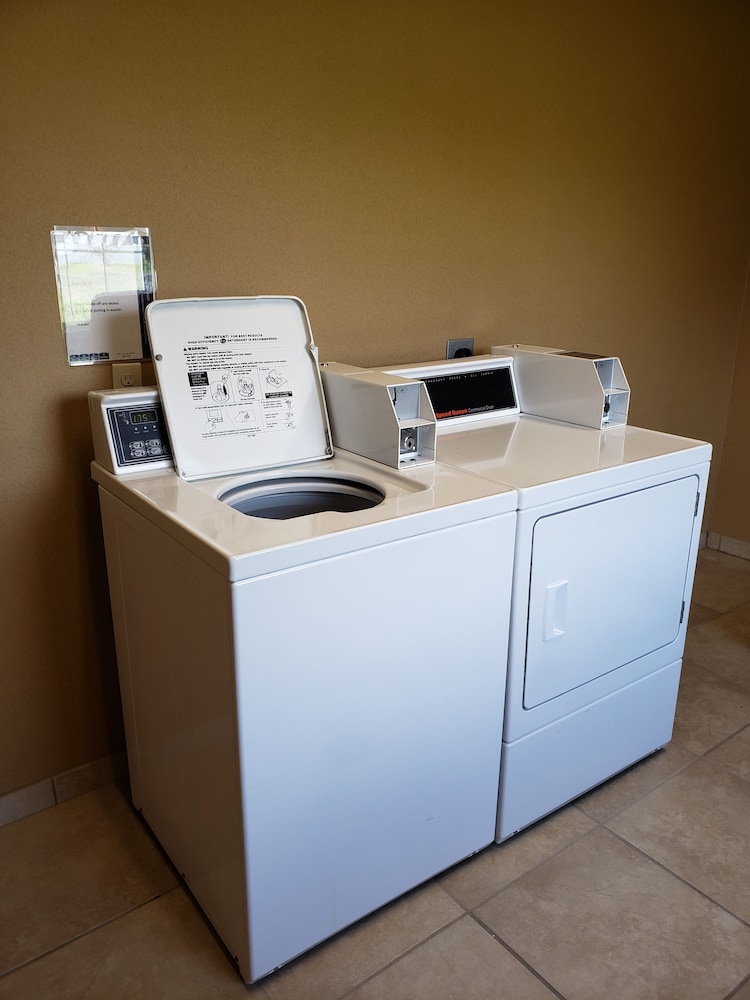 Cobblestone Inn & Suites Schuyler - photo 30
