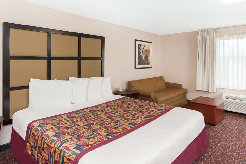 Baymont by Wyndham Chicago Calumet City - photo 12