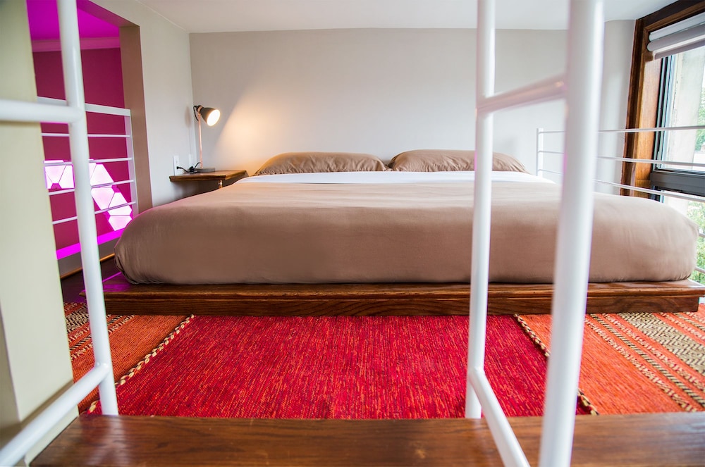 School 31 Lofts at Colors Studios - photo 2