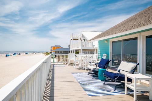 Just Beachy by Oak Island Accommodations - photo 8