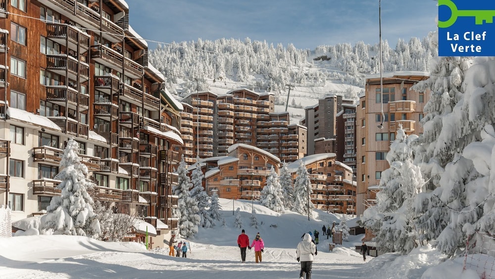 Résidence Pierre & Vacances Atria Crozats — 4-Star Luxury Hotel in Morzine, France
