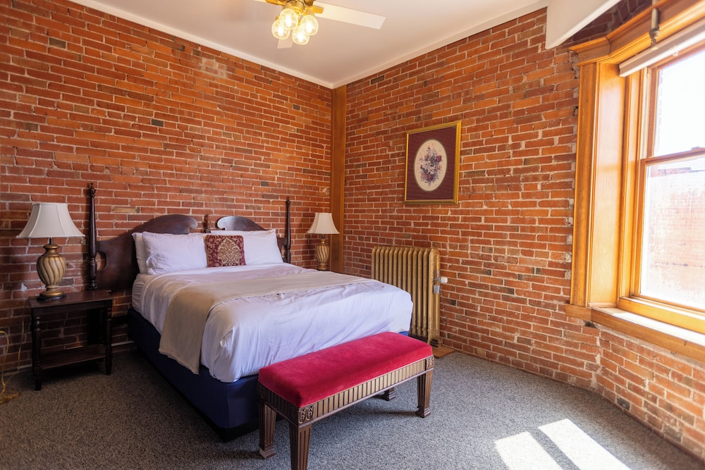 Victor Hotel - featured photo