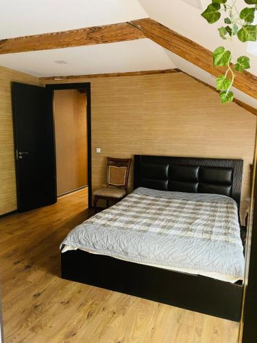 Beautiful Apartment on Atoneli