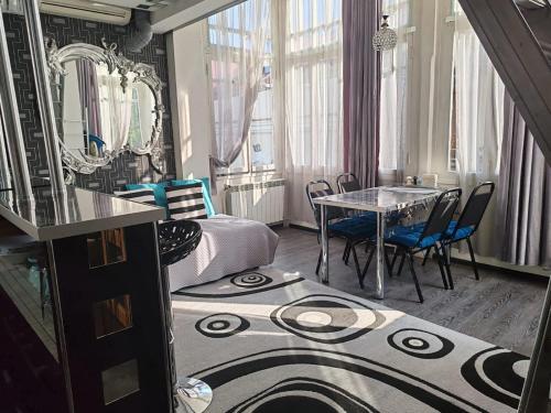 Comfortable Apartment In The Old Tbilisi