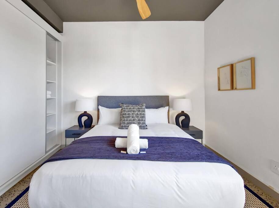 The Duke 1 Bedroom with Rooftop Pool City Views