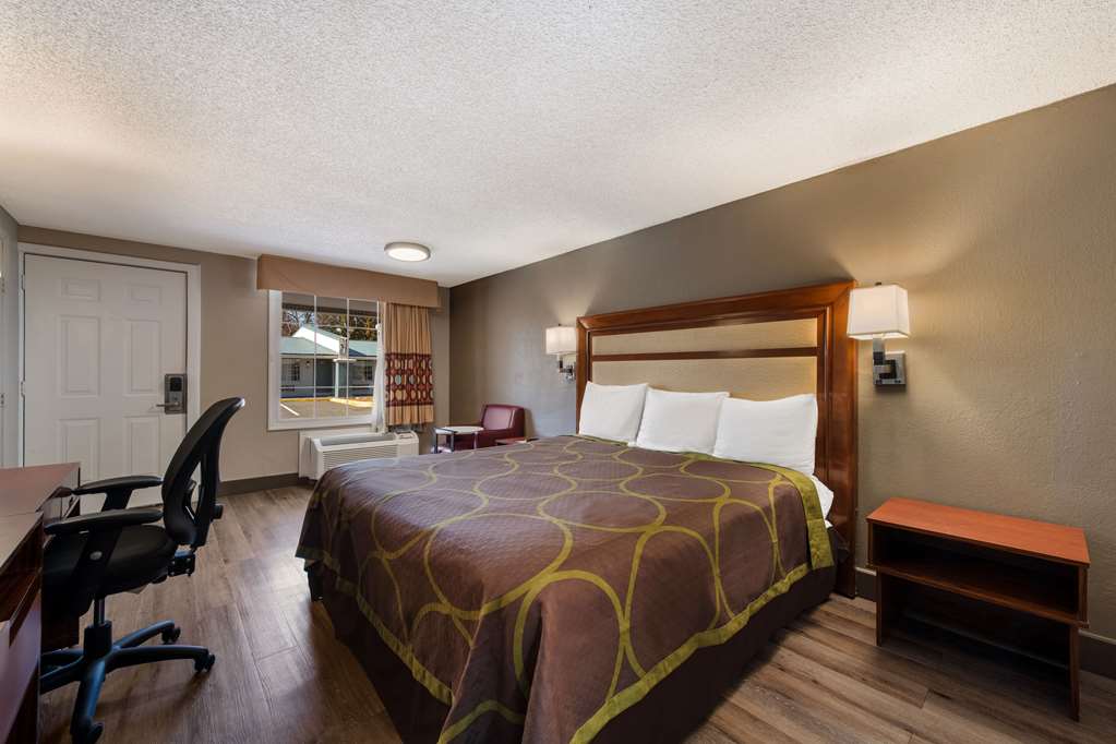 Rodeway Inn Charlotte Airport Area - photo 26