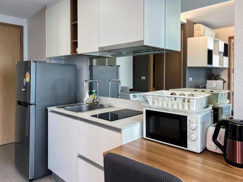 Expansive Premier 1BR Ultra Fast Wifi Phrom Phong