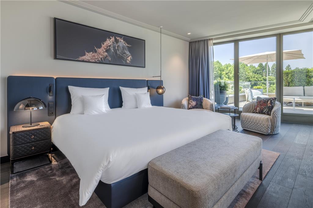 ICONS EHBB rooms Junior Suite