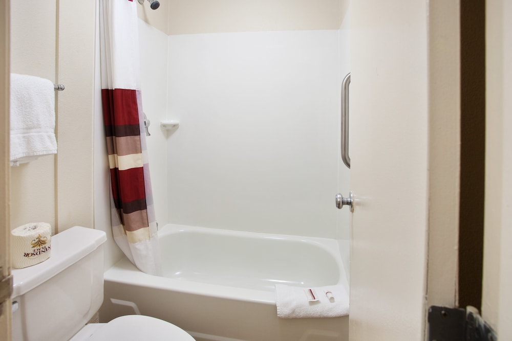 Red Roof Inn PLUS Nashville Fairgrounds - photo 21