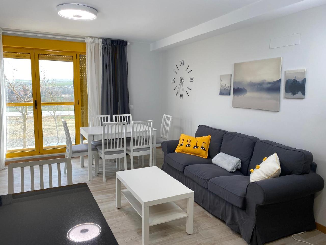 Apartamento Nuevo Accesible Y Con Piscina — 4-Star Luxury Hotel in Salamanca, Spain