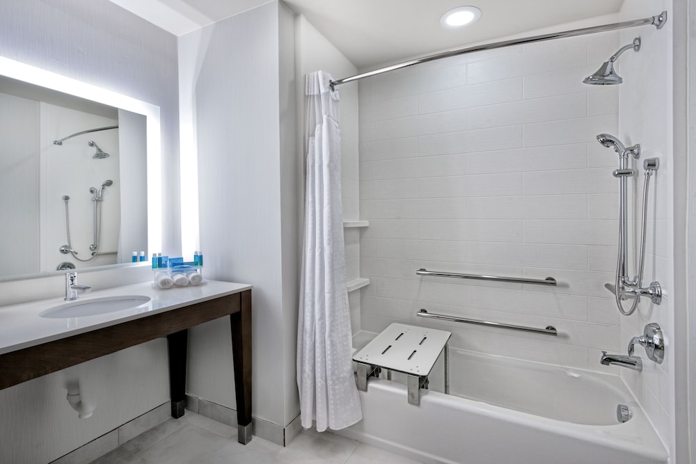 Holiday Inn Express & Suites Austin Round Rock Area by IHG - photo 13