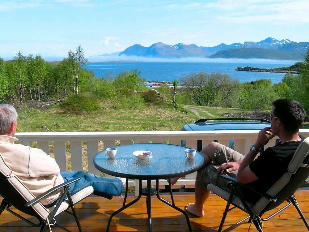Holiday Home in Leknes — 4-Star Luxury Hotel in Leknes, Norway