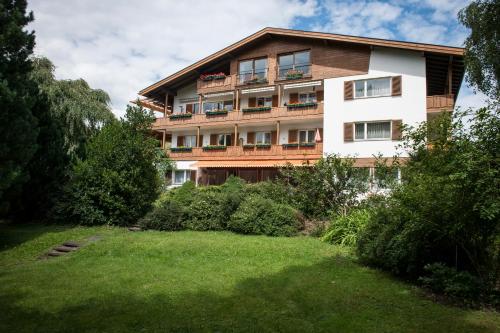 Waldhaus Igls — 4-Star Luxury Hotel in Innsbruck, Austria