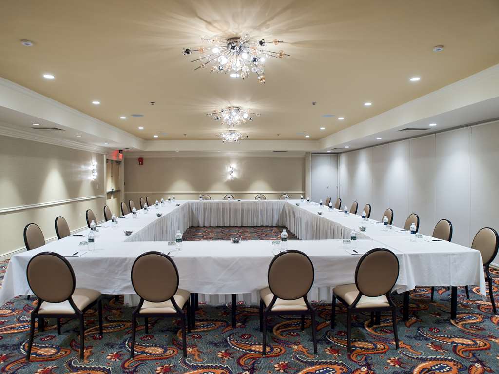 Washington Plaza Hotel - photo 39