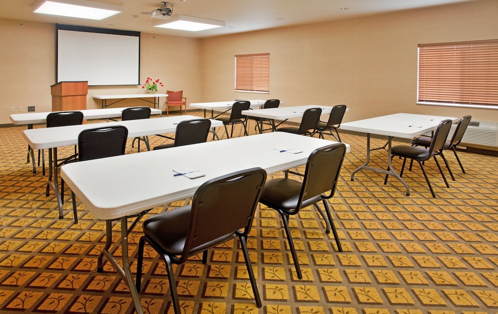 Candlewood Suites Springfield by IHG - photo 25