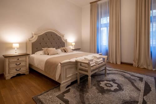 Kinsley Apartament 2 — 4-Star Luxury Hotel in Timisoara, Romania