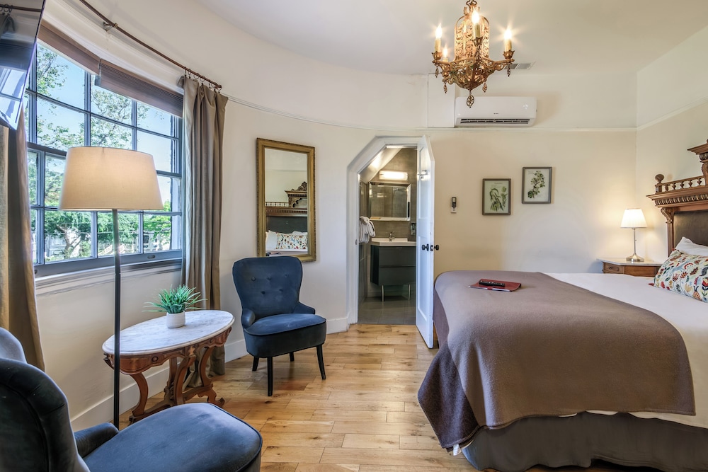 Cedar Gables Inn - photo 24