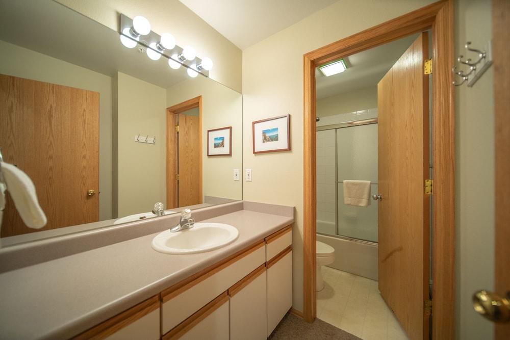 Cinnamon Ridge Hotel - photo 12