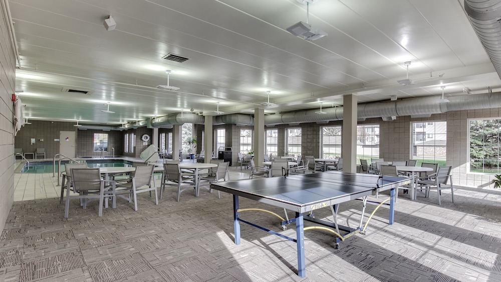 Holiday Inn Express Hotel & Suites St. Cloud by IHG - photo 30