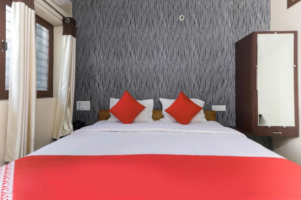 OYO 46078 Hotel Girnar — hotel in Itarsi