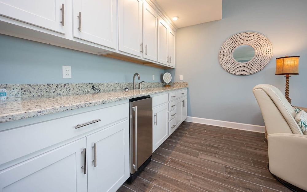 Phoenix Gulf Towers 1802 2 Bedroom Condo - photo 49