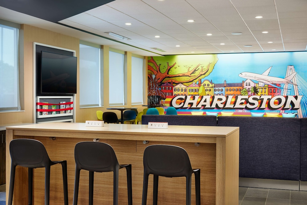 Tru by Hilton Charleston Airport - photo 3