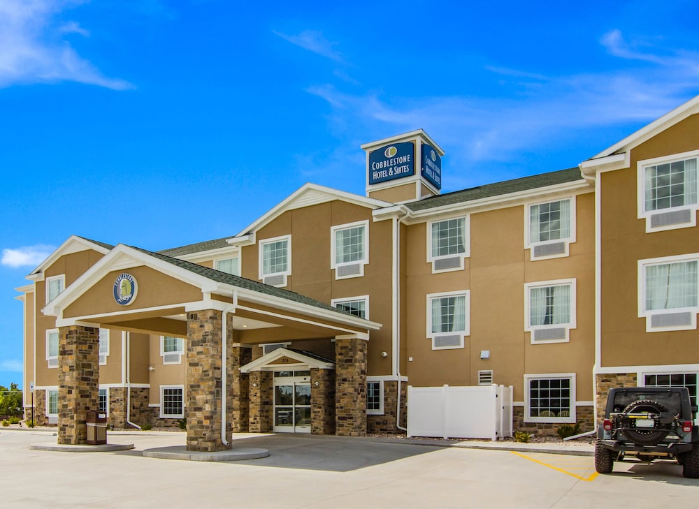 Cobblestone Hotel & Suites Newport - photo 58