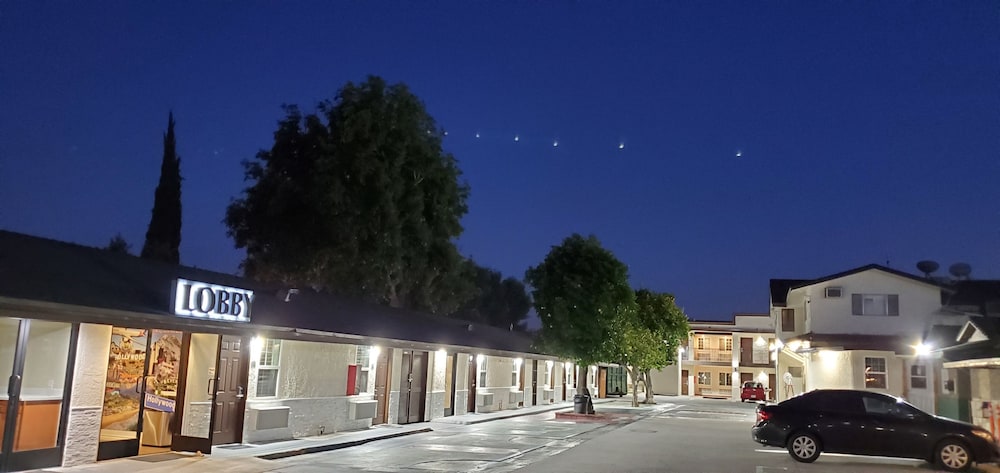 Le Blanc Inn & Suites in El Monte, United States