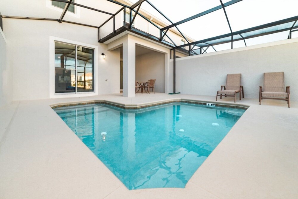 Rent a Luxury Townhome on Storey Lake Resort Minutes From Disney Orlando Townhome 1004 - photo 18