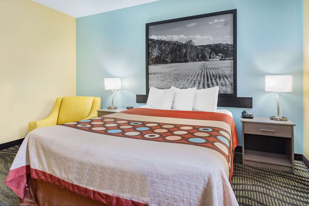 Super 8 by Wyndham Kokomo - photo 16