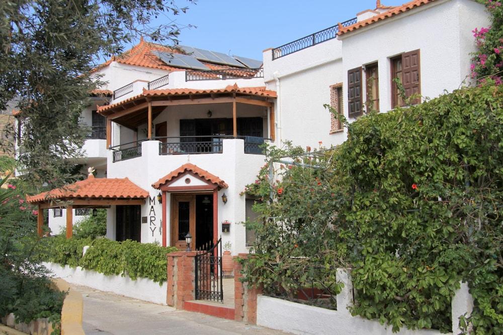 Hotel Mary - carbon neutral hotel in Marathokampos