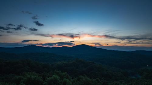 Knotty By Nature — Blue Ridge — photo 2