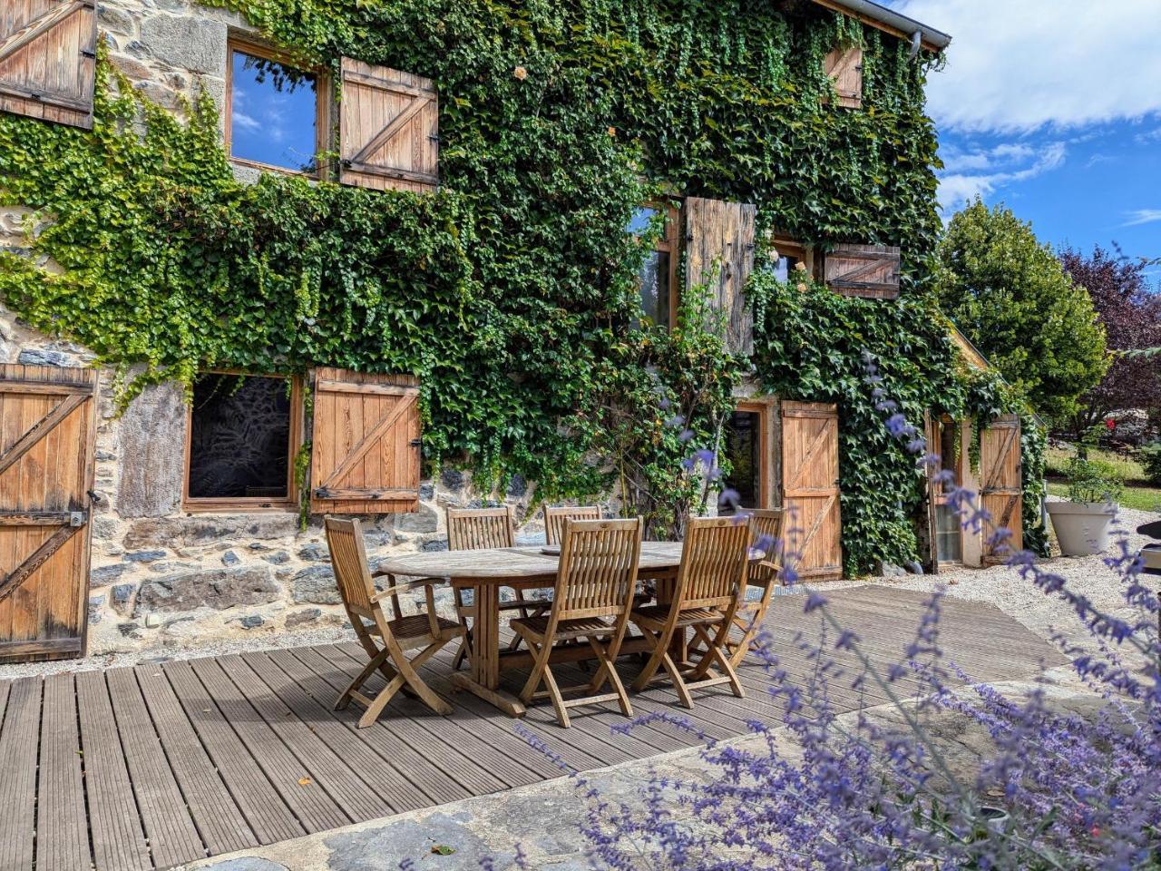 Gîte d’exception avec spa jardin paysagé et équipements haut de gamme à Blanlhac FR 1 582 201