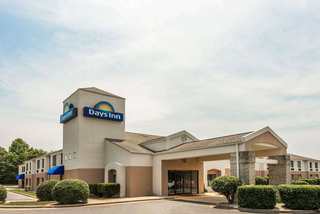 Days Inn by Wyndham Yadkinville - featured photo
