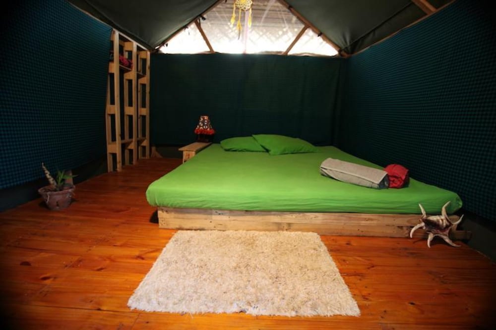 Sun Burns Factory in Dambulla, Sri Lanka