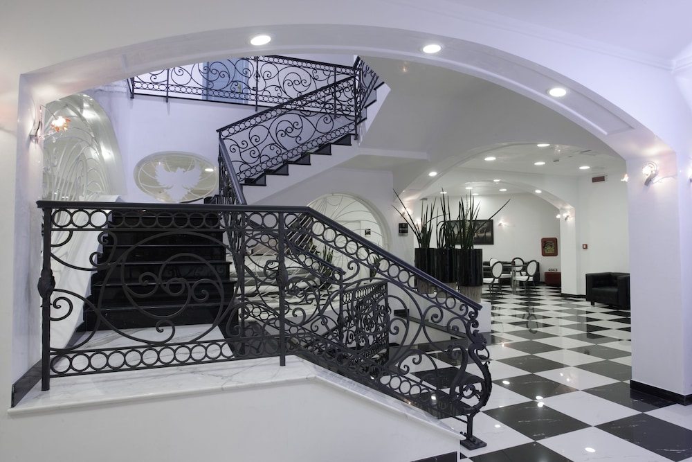 L' Araba Fenice Hotel & Resort — 5-Star Luxury Hotel in Altavilla Silentina, Italy