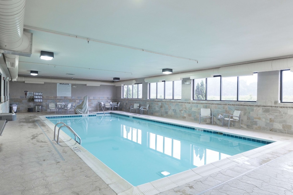 Hampton Inn & Suites Radcliff Fort Knox - photo 55