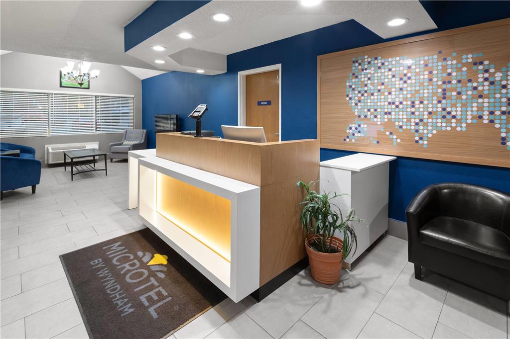 Microtel Inn & Suites by Wyndham Sioux Falls - photo 5