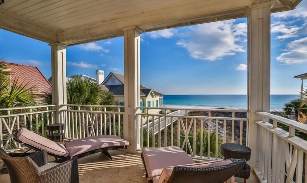 Caribbean Paradise 4 Bedroom Holiday Home by Five Star Properties — 4-Star Luxury Hotel in Miramar Beach, United States