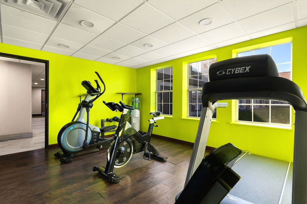 SureStay Plus Hotel by Best Western Tulsa East - photo 23