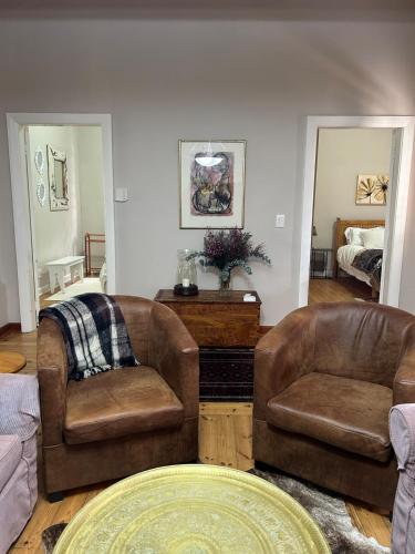 Dottie's charming cottage two bedroom apartment and workspace — 4-Star Luxury Hotel in Paarl, South Africa