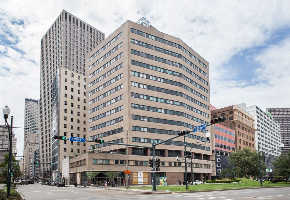 Expansive 2BR in C.B.D. by Sonder in New Orleans, United States