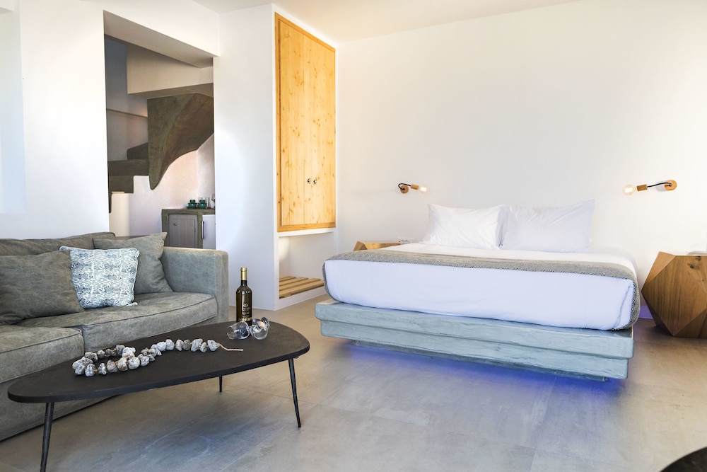 Elysian Santorini — Oia — photo 4