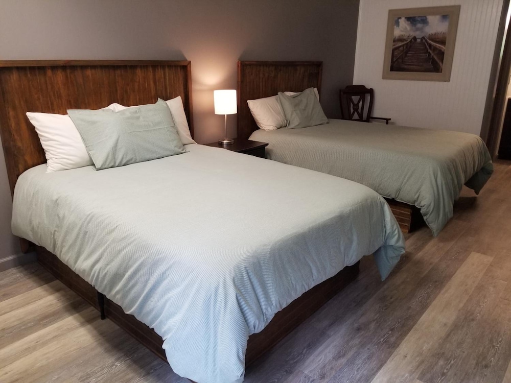 Blue Ridge Rustic Inn - photo 13